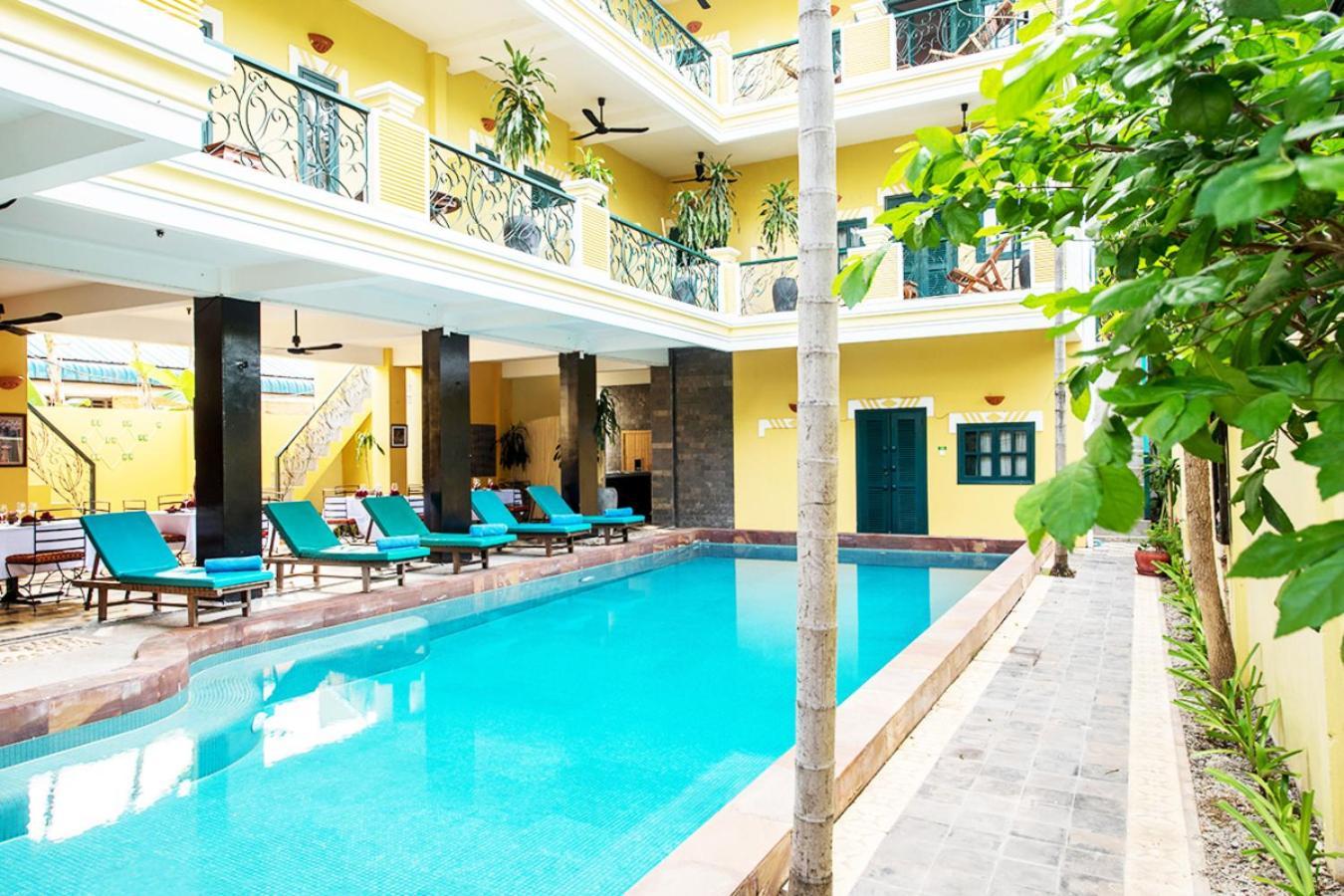Golden Banana Siem Reap