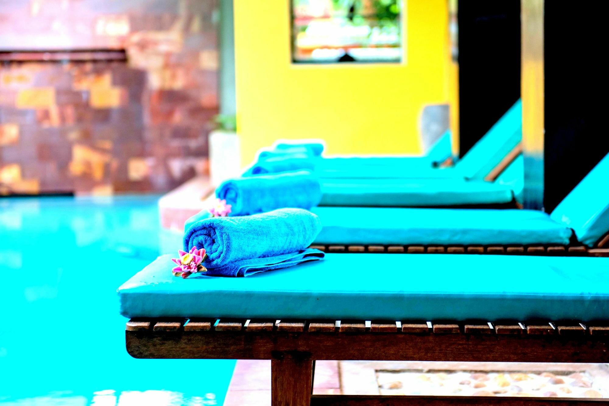 Golden Banana Hotel