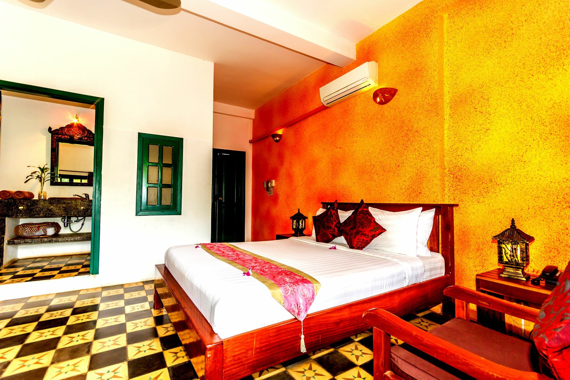 Golden Banana Siem Reap